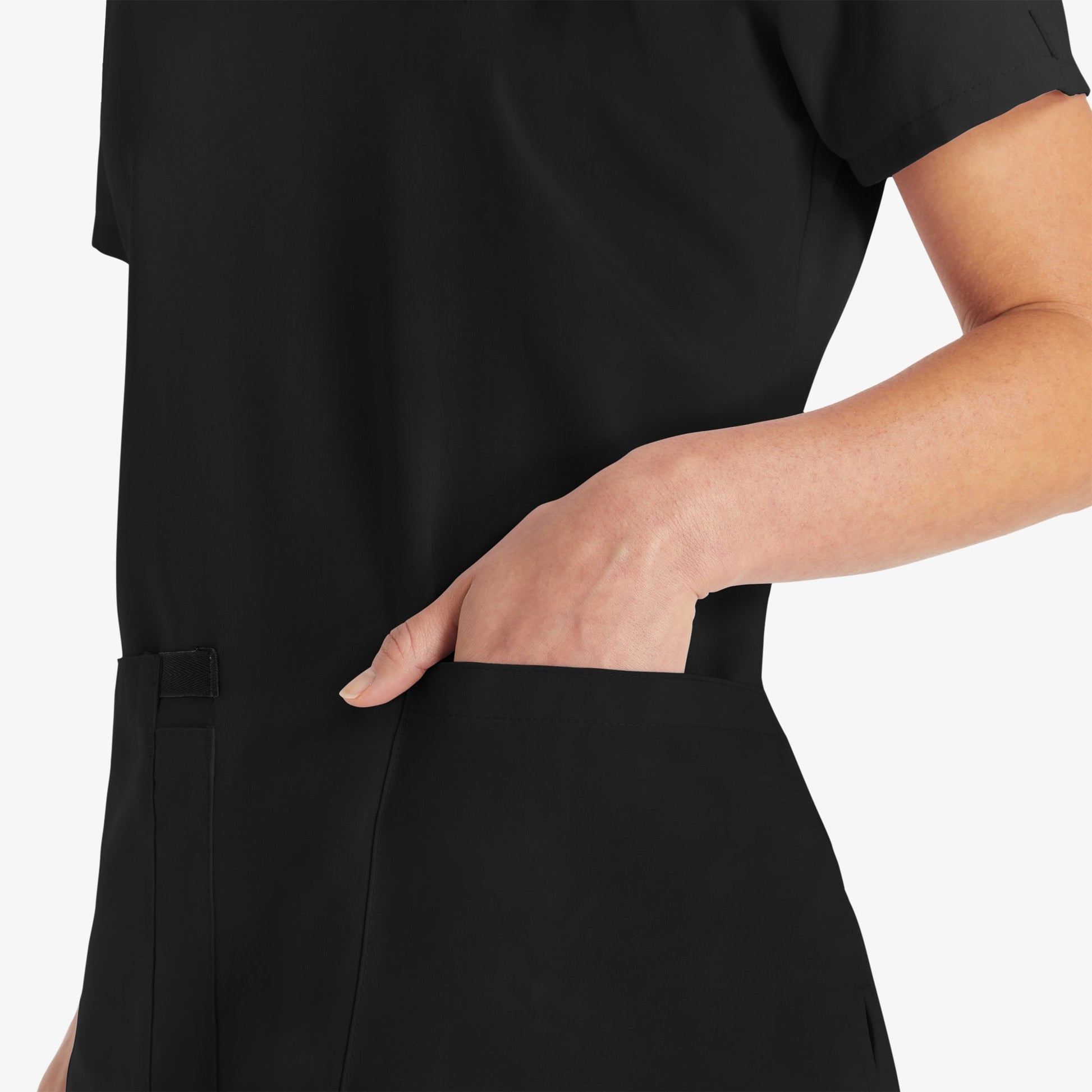 Women's EDS Essentials V-Neck Scrub Top Dickies Women|Scrubs